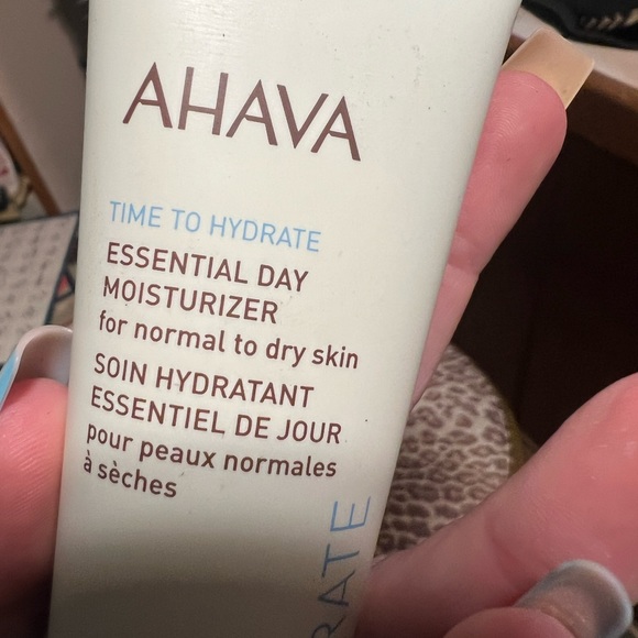 AHAVA essential moisturizer brand new unopened - Picture 3 of 5